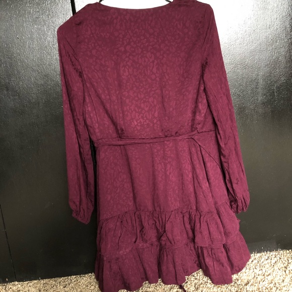 Francesca’s Burgundy Leopard Print Tie Dress - Picture 6 of 6